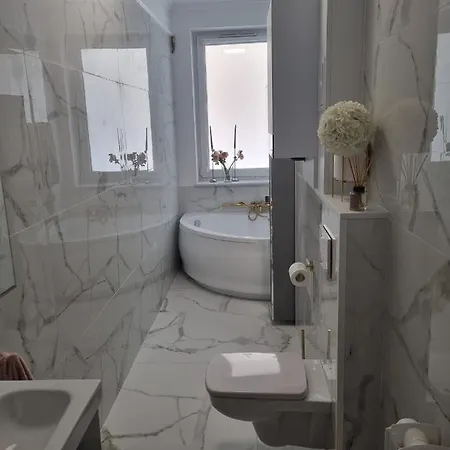 Appartement Wojciecha 9b 2 - Srodmiescie 70m2 Pietro 1 *