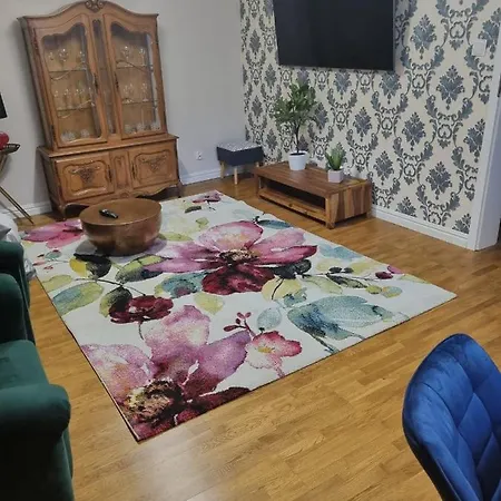 Wojciecha 9b 2 - Srodmiescie 70m2 Pietro 1 גדינייה