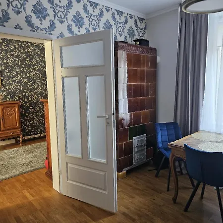 Wojciecha 9b 2 - Srodmiescie 70m2 Pietro 1 *